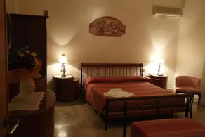 Trapani Bedrooms - Image 4