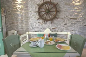 Yialos Beach Hotel - Image 4
