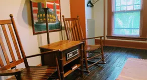 Lakeside Inn - Image 5