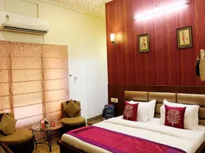 OYO Rooms Nangli Circle - Image 3