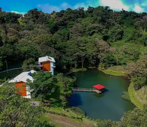 Burbi Lake Lodge Monteverde - Image 1