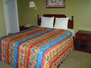 Sundown Motel - Image 2