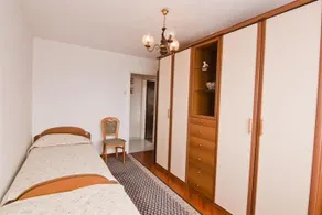 Apartment Tennis - Image 3