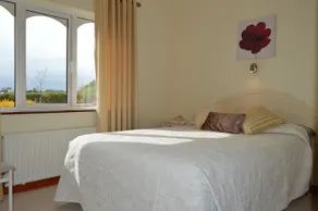 Casey’s Homedale Bed and Breakfast - Image 3