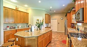 Modern Marshall Home Close to Lakes & Casinos - Image 3