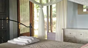 Honeymoon Cottage - Image 2