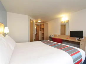 Travelodge London Sidcup - Image 4