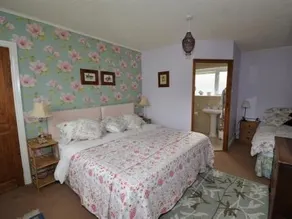 Twenty Seven B&B - Image 4