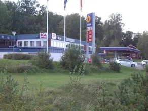 Kinda Motel - Image 5