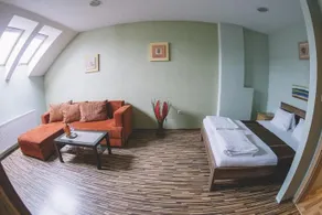 Central Apartman Sopron - Image 3