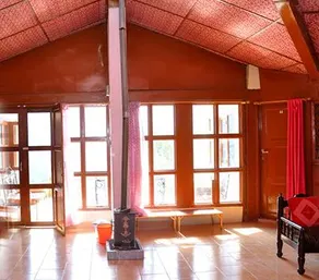 Cop Resort - Image 4