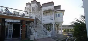 Shaka Marine Hotel - Image 3