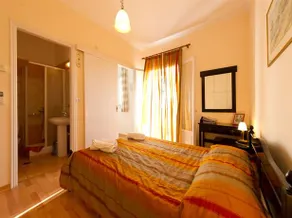 Aleca's Haus - Image 3