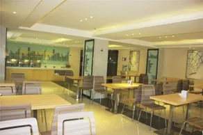 City Convenience Hotel Yichang Wuyi Square - Image 2