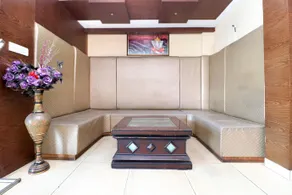 Hotel Bombay Regency by OYO Rooms - Image 5