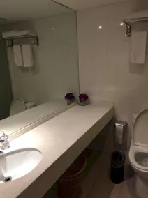 City Boutique Hotel - Xiamen - Image 4