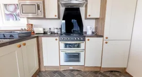 luxury caravan with sea view - Image 5