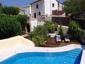 Verekinthos Villas - Pool, Hot Tub, BBQ, Kids Playground, Stunning Mountain Views - Image 4