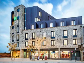 ibis Styles London Seven Kings - Image 2