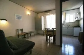 Pegasus Hotel & Apartments - Image 2