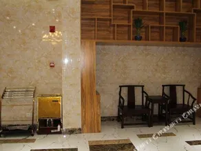 Linjiang Hotel - Image 4