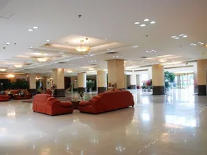 Grand Waterfall Hotel - Image 4