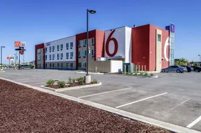 SureStay by Best Western Livingston Merced County - Image 2