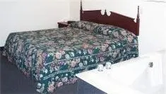 Traverse Victorian Inn - Image 2