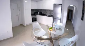 Centrico, elegante, acogedor y cerca de la PLAYA con Parking gratis - Image 5