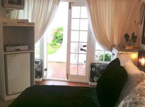 Mitchells Guest House - Image 3