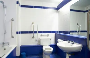 Travelodge London Kew Bridge Hotel - Image 5
