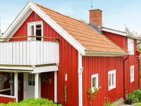 4 person holiday home in Rönnäng - Image 1