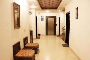 OYO ROOMS DLF PHASE 3 - Image 2