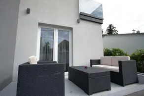 Silver Grey Apartmanhaz - Image 2