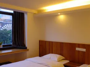 Nanning Travelling With Hostel - Image 3