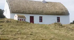 Aran Thatch Cottage - Image 2