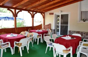 Nosztalgia Hotel - Image 2