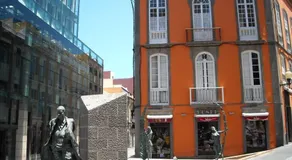 Triana Luxury Apartments - Image 2