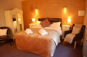 The Mulberry Inn - Image 3