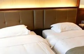 Piaget Hotel - Image 4