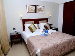 OYO Premium Vazhuthacaud - Image 5