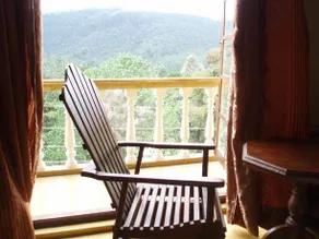 Hill View Bungalow - Image 3