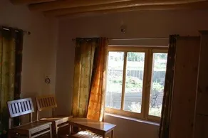 Raku Guest House - Image 2