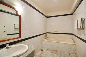 Hotel Chalukya - Image 4