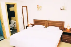 Vibes Hostel & Spa - Image 1
