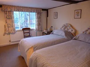 Tudor Cottage - Image 4