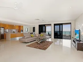 Eagles Nest Waterfront Retreat - Image 2