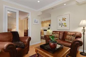 Kitsilano Garden Suites - Image 5