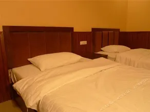 YIJIA BUSINESS HOSTEL - Image 4