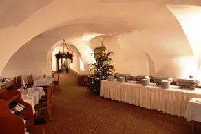 Savoyai Kastelyszallo - Image 2